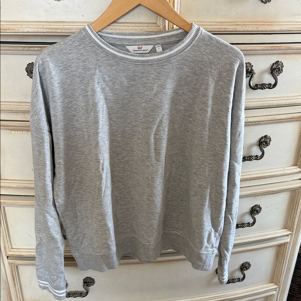 Vineyard Vines Dreamcloth Crewneck Sweatshirt in Heather Grey